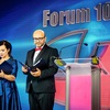 Jolanta Fajowska oraz Andrzej Gantner prowadz�cy Gal� Forum 100